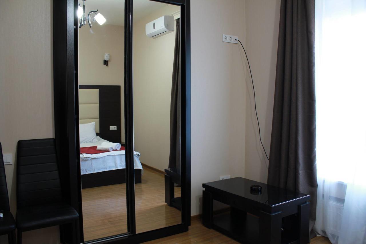 Hotel White Neptun Georgia Тбилиси Екстериор снимка
