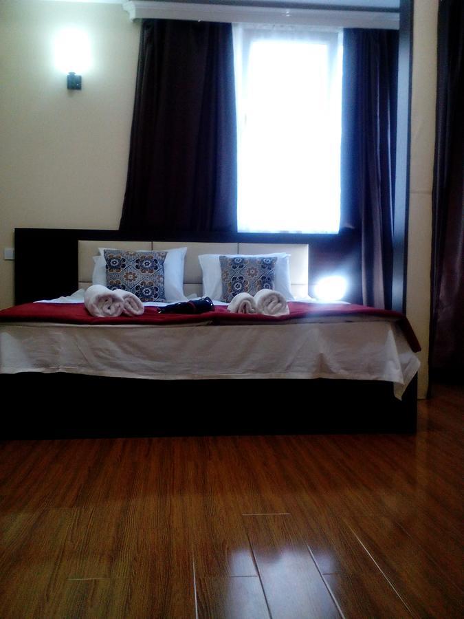 Hotel White Neptun Georgia Тбилиси Екстериор снимка